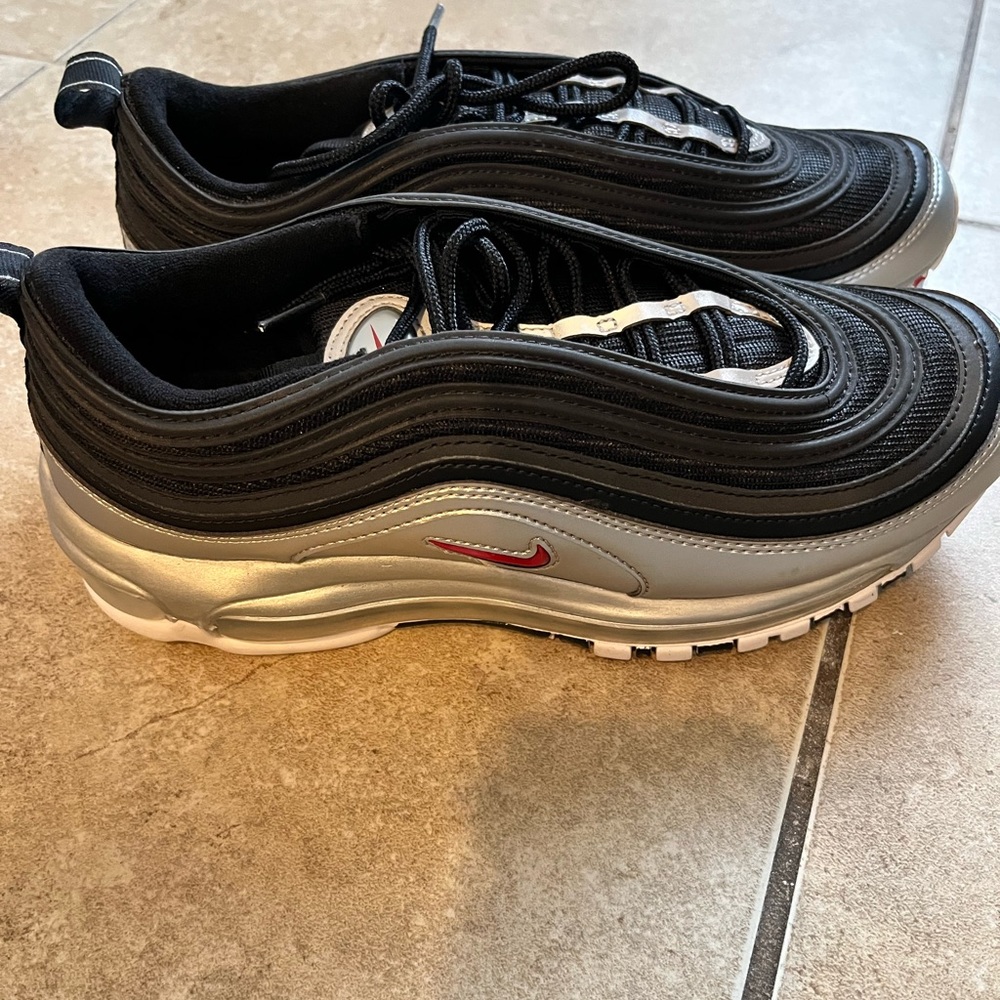 Brand new UNISEX AIR MAX NIKES